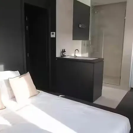 Montaigne Dream Duplex 4br 8p Triangle D'or * Paris